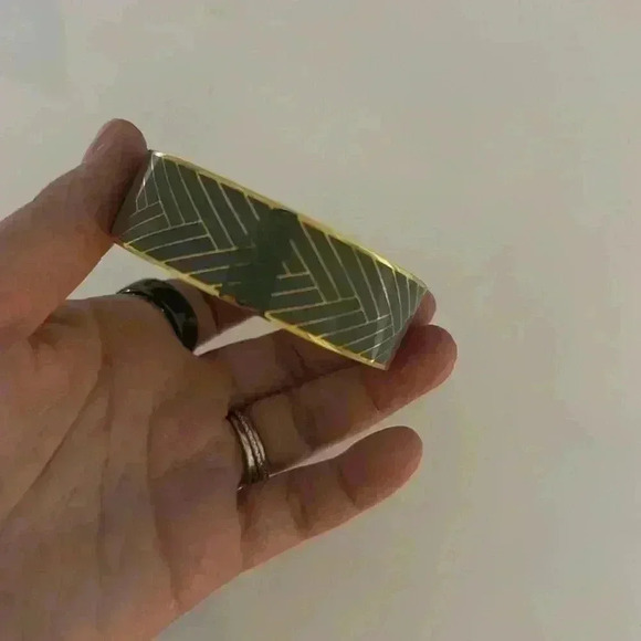 J crew bangle bracelet gold and green - Picture 4 of 4